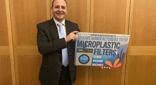 Leicestershire MP introduces Bill on tackling microplastic pollution card