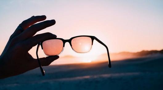 7 European sustainable sunglasses to invest in this summer card